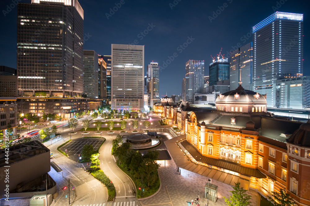 東京駅 丸の内側の夜景
