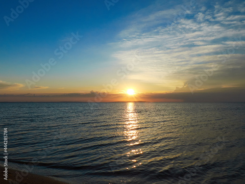 Fototapeta Naklejka Na Ścianę i Meble -  Sunset at sea.