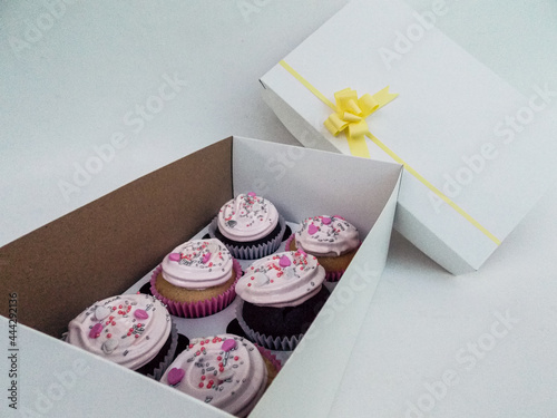 Cupcakes in box photo