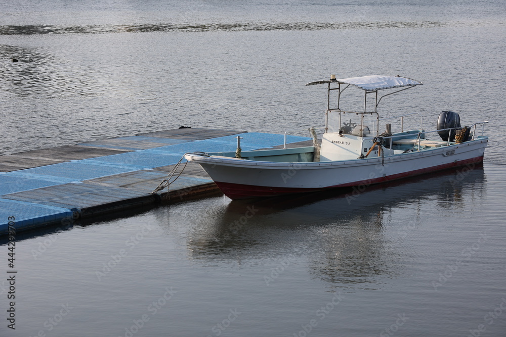 Obraz premium 雰囲気のある小型船
