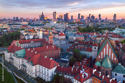 Obraz na płótnie Evening in Warsaw w salonie