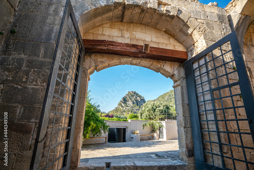  caravanserai on the Alara River was built by Seljuk Sultan Alaeddin Keykubad I in 1231 to give travellers and merchant secure lodgings on their way tofrom Konya.