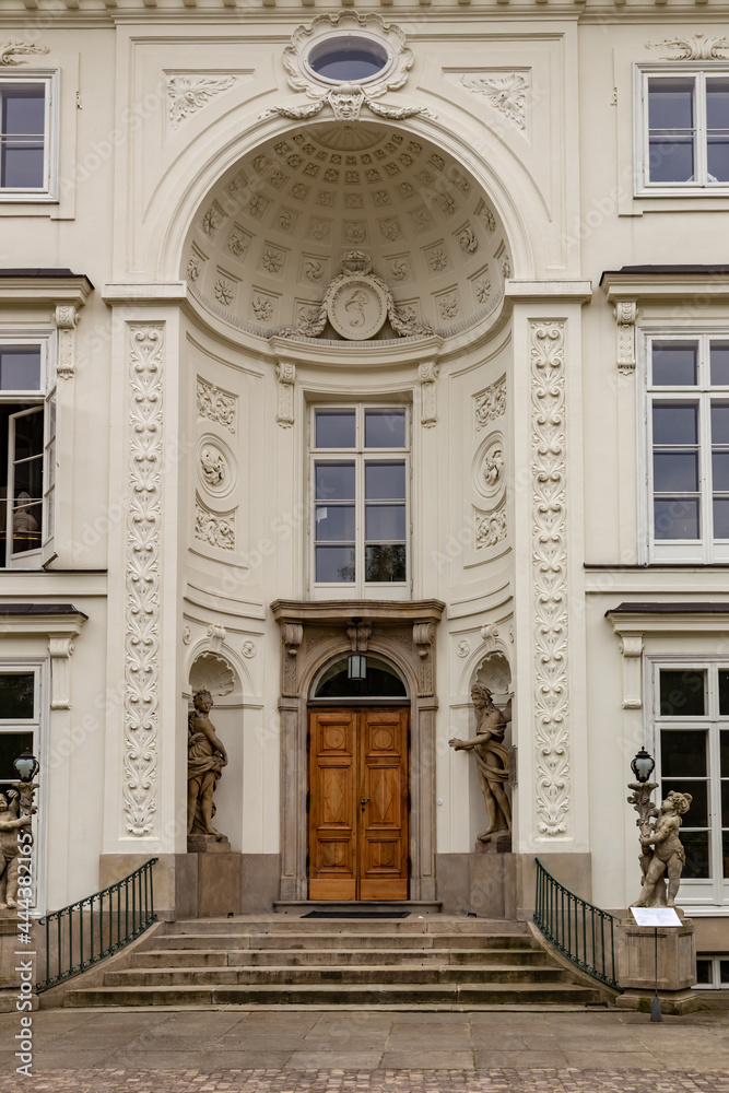 entrance to the royal palace
