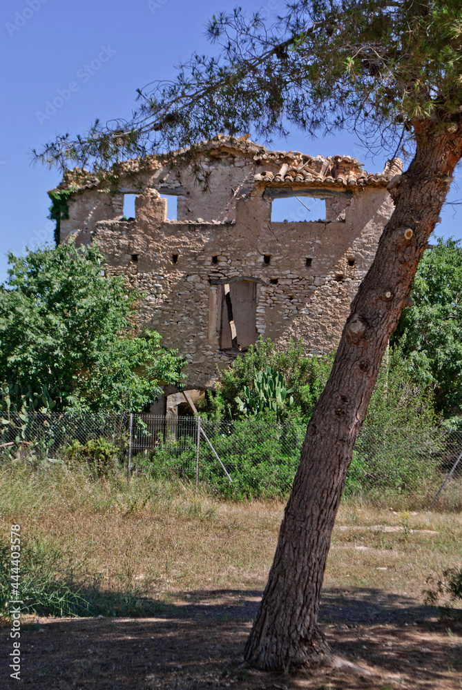 casa en ruinas para reconstruccion
