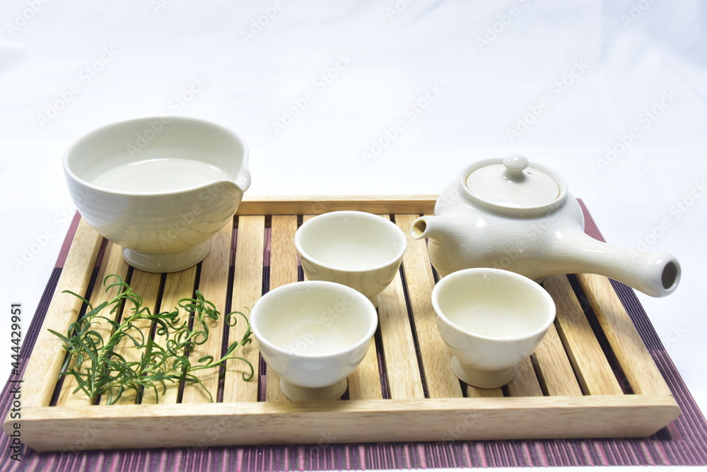 마음을 편안하게 해주는 허브차, 녹차, 다기세트 Stock-Foto | Adobe Stock