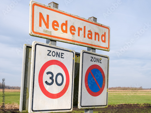 Oranje plaatsnaambord Nederland van het dorp Nederland in Steenwijkerland    Orange place name sign Netherlands of the village of the Netherlands in Steenwijkerland