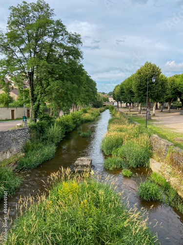 Rivière Anguison à Corbigny, Bourgogne © Atlantis