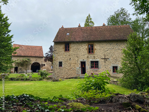 Ancien moulin dans la Nièvre, Bourgogne