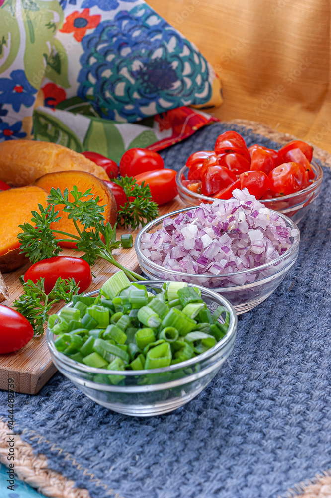onions tomatoes chives toppings onions tomatoes chives toppings