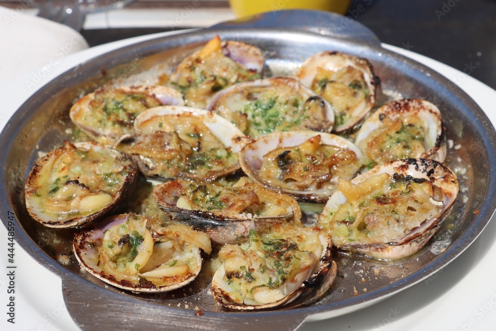 Stuffed clams 