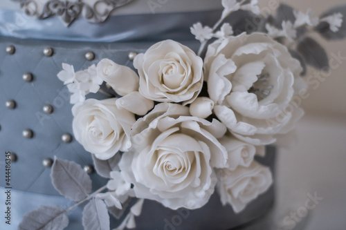 White Rose Decoration on Wedding Cake