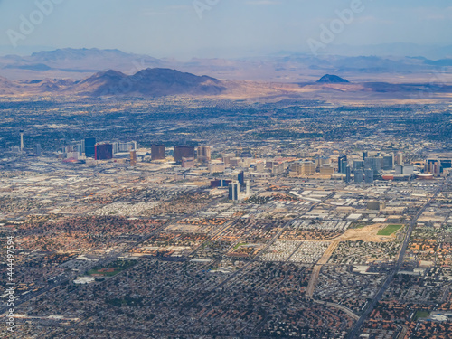 Canvas Print Aerial view of the famous strip and cityscape