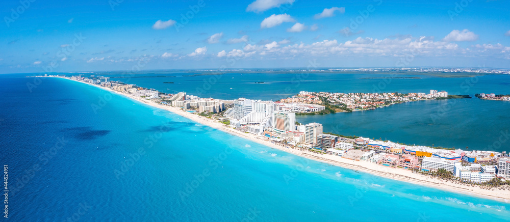 Aerial view of Punta Norte beach, Cancun, Mexico. Beautiful beach area with luxury hotels near the Caribbean sea in Cancun, Mexico. - obrazy, fototapety, plakaty 