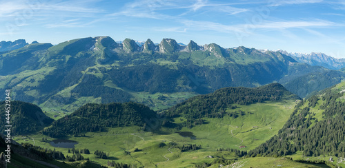 Wandern auf die L  tispitz im Alpstein Schweiz