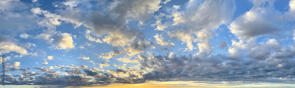 Obraz premium Horizon sky clouds background, sunset sky