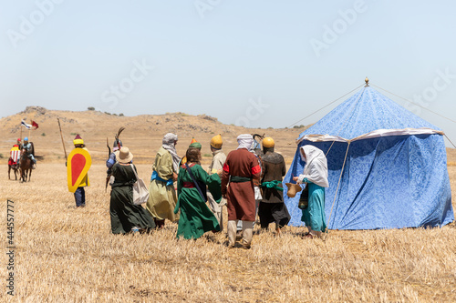 Quadro em tela Horse and foot warriors - participants in the reconstruction of Horns of Hattin