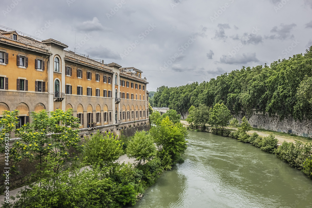 Fototapeta premium Beautiful cityscape along River Tiber in the Rome historic center. Rome, Italy.