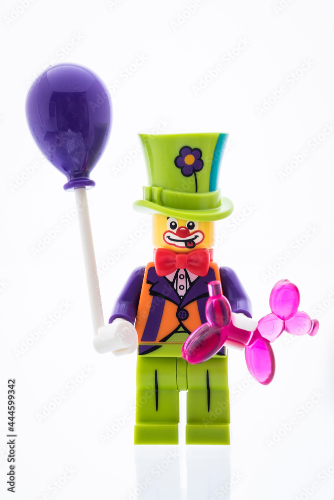 Lippstadt - Deutschland 3. Juli 2021 Lego Minifigure Clown mit Luftballon  Stock Photo | Adobe Stock