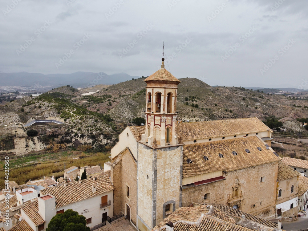 vista aerea de iglesia y plaza en Cehegín Murcia