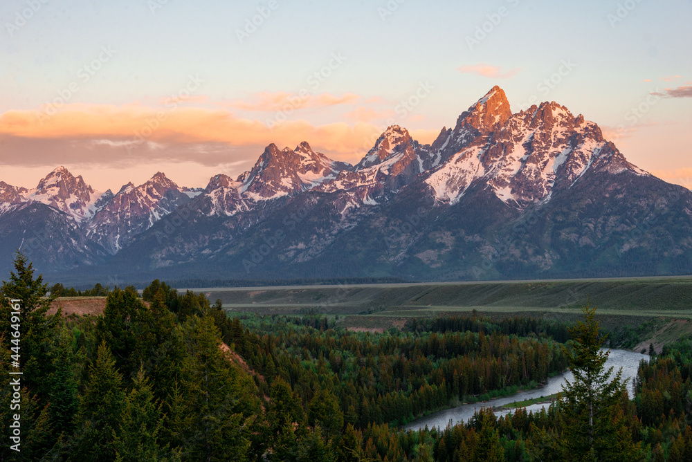 Fototapeta premium Sunrise Over The Tetons