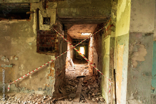 the remains of an abandoned building © Дмитрий Солодянкин