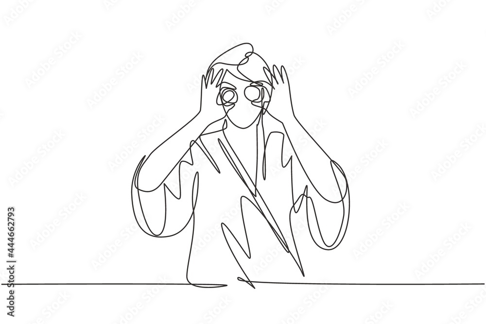 Single continuous line drawing young beautiful smiling woman with bathrobe holding cucumber slices on face. Skin care, spa and beauty treatments. Anti aging cosmetics. Dynamic one line draw graphic Single continuous line drawing young beautiful smiling woman with bathrobe holding cucumber slices on face. Skin care, spa and beauty treatments. Anti aging cosmetics. Dynamic one line draw graphic