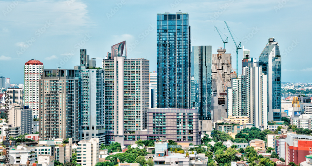 Obraz premium Panoramic view of the Thong Lo district in downtown Bangkok