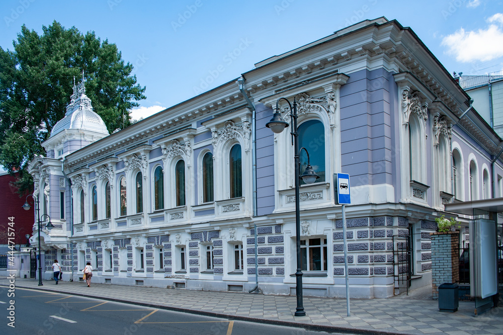 The city estate of merchant Trifon Korobkov and his wife was created from 1866 to 1899 in the style of Art Nouveau. A prominent representative of this style in Moscow was the architect Lev Kekushev   