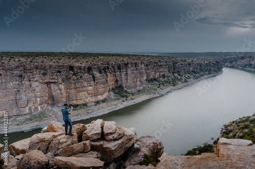 river in state country