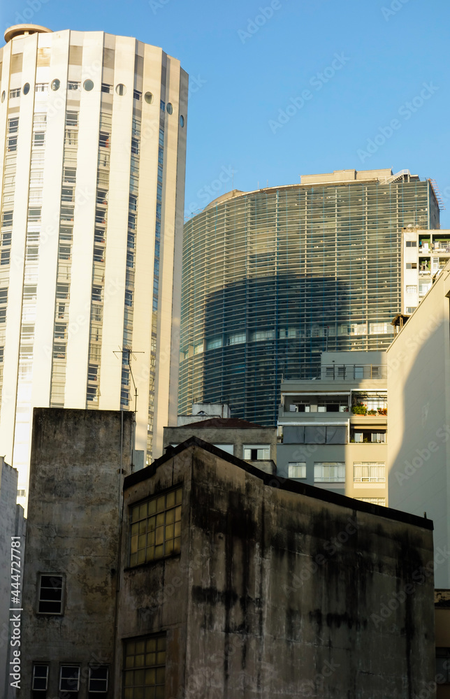 Obraz premium Copan building and old architecture in Sao Paulo downtown, Brazil