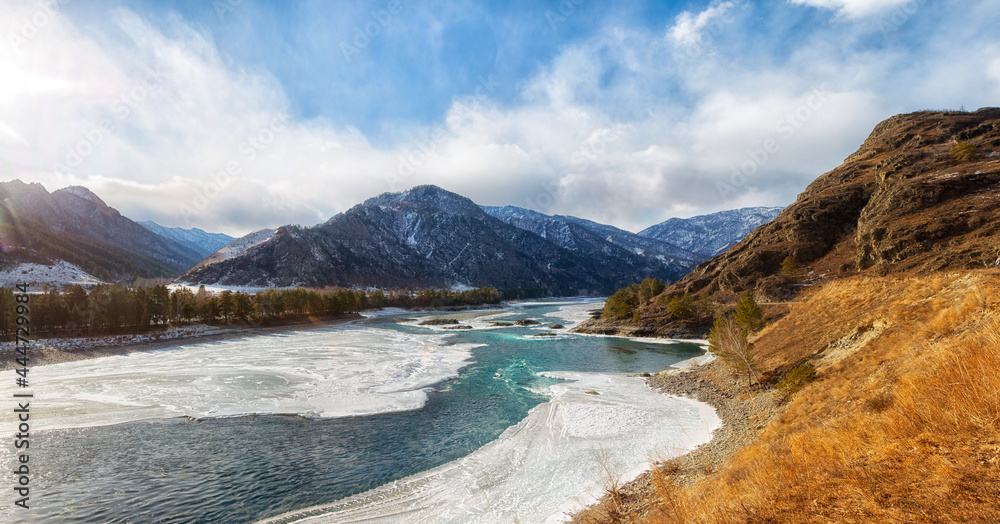confluence of the Chuya and Katun rivers, winter in Altai. Russia