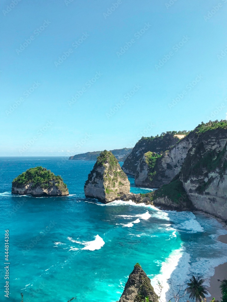 Naklejka premium island in the sea