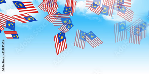 マレーシア　 国旗　空　背景