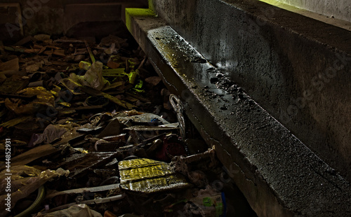 Wallpaper Mural 炭鉱施設　浴場区画 Torontodigital.ca