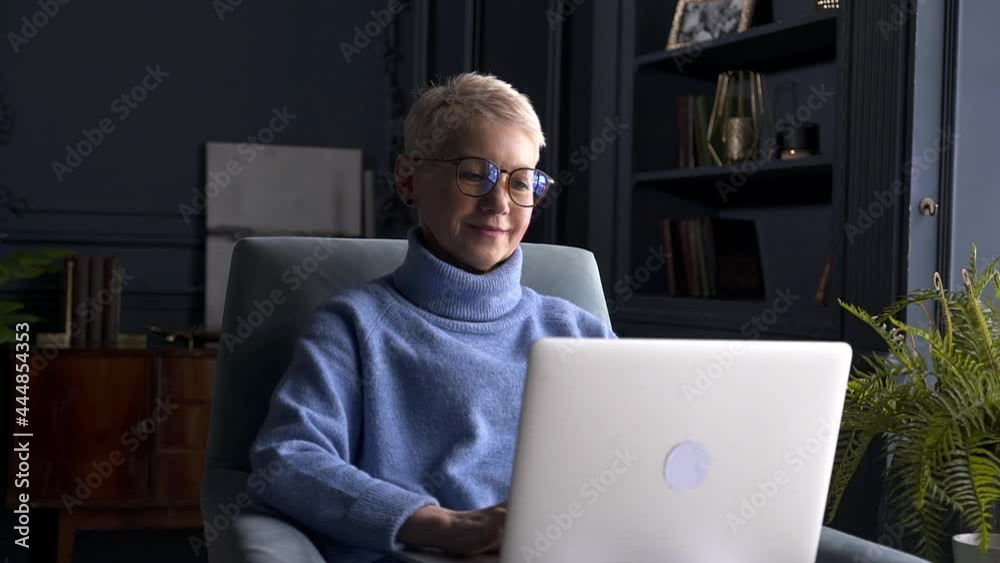 Psychotherapist helps patients online woman uses laptop Akspb Psychotherapist helps patients online woman uses laptop Akspb