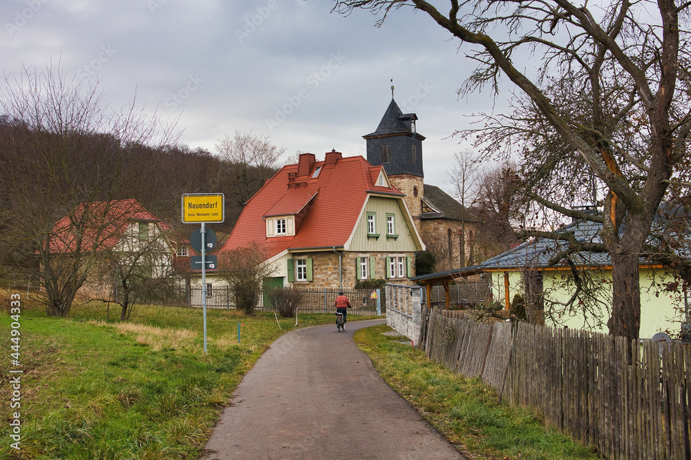 Dorf in Thüringen, Stausee Hohenfelden, Thüringen, Deutschland