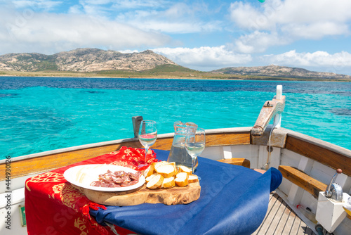 il mare della sardegna in italia