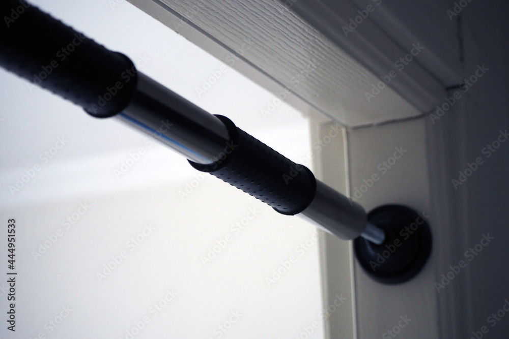 pull-up bar installed between the door, pull-up bar attached to the door,