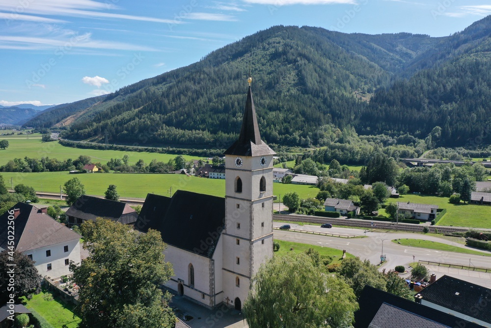Kirche in einem kleinen österreichischem Ort