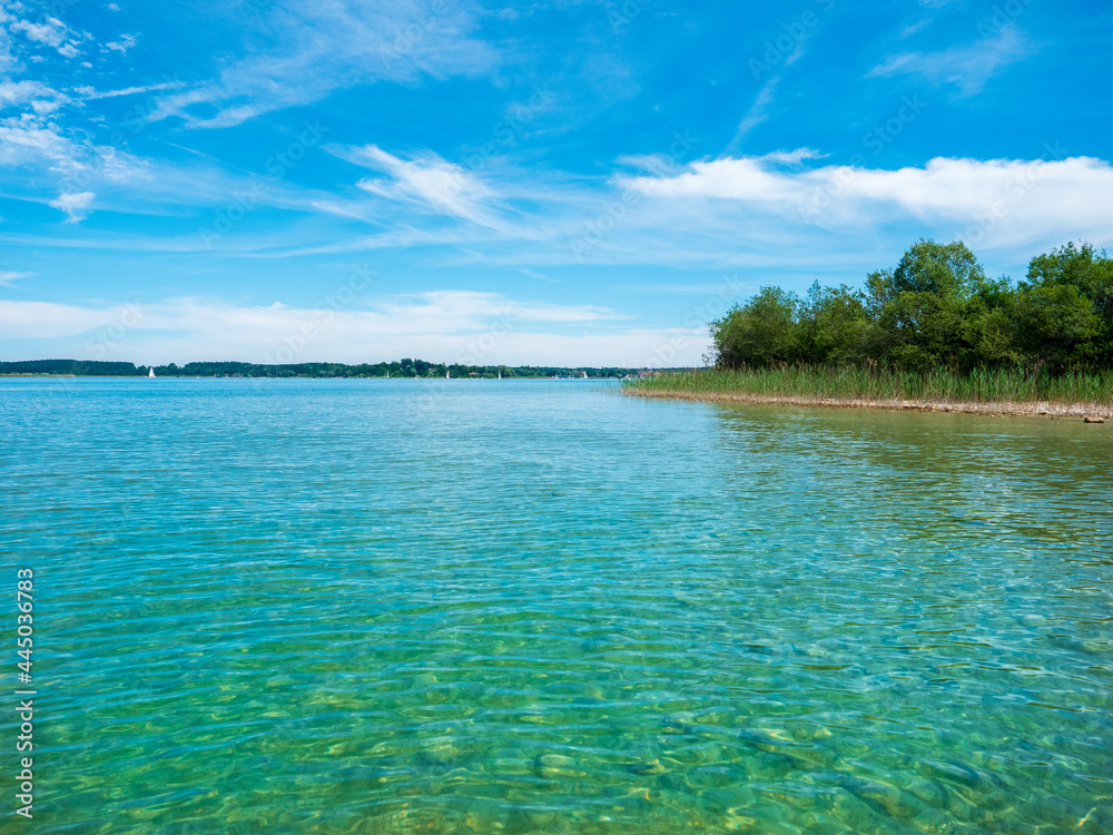 Der Chiemsee an einem sonnigen Sommertag