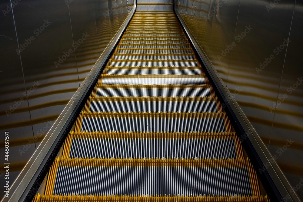 Escalator stairs in a building 