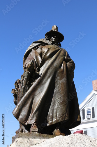 Statue of Roger Conant in Salem, Massachusetts photo