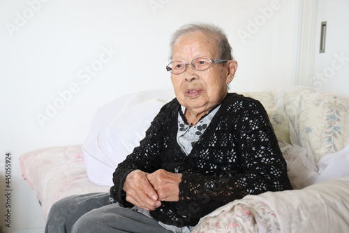Tableau sur toile 100歳のおばあちゃん、老人介護