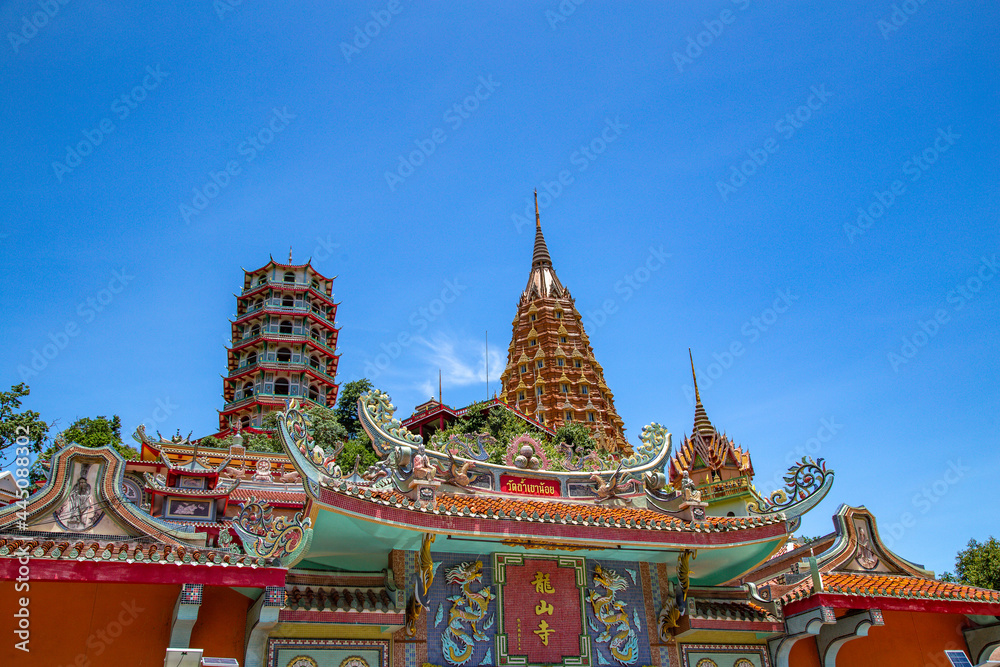 Fototapeta premium Wat Tham Khao Noi and Wat Tham Sua in Kanchanaburi, Thailand
