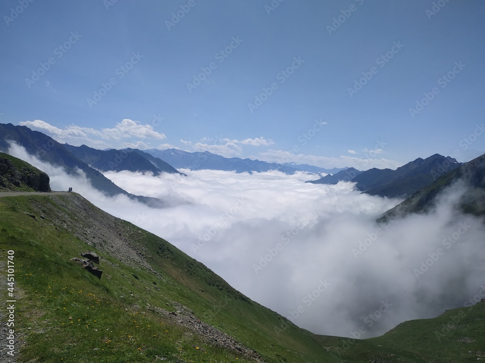 Fototapeta premium Mer de nuage Pyrénéens
