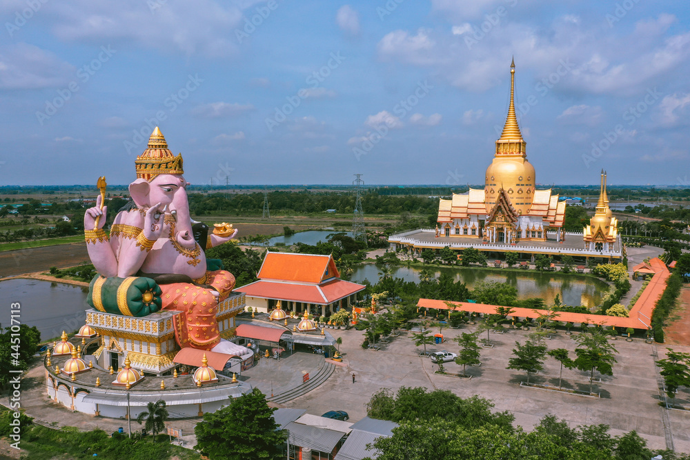 Obraz premium Wat Phrong Akat in Chachoengsao in Thailand