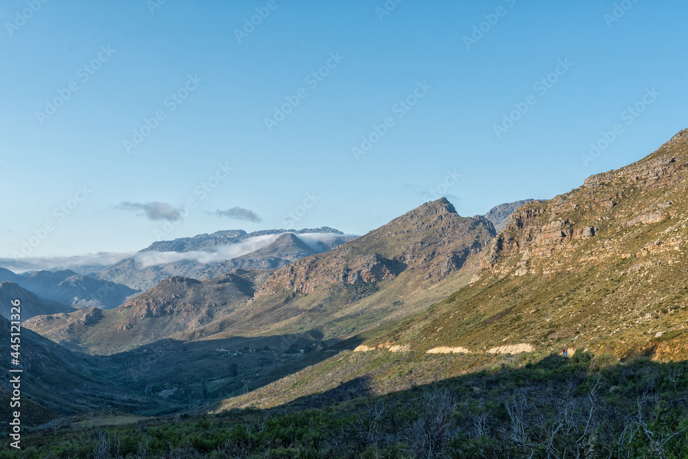 Naklejka premium View of the Du Toitskloof Pass on the northern side