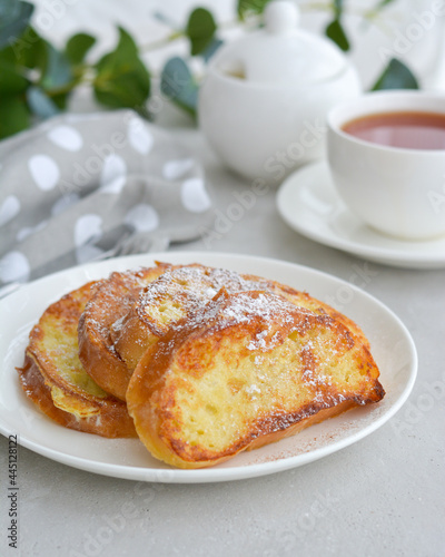 croissant and coffee