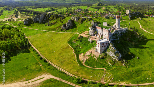 Szlak Orlich Gniazd -zamek w Olsztynie koło Częstochowy w południowej Polsce	 photo