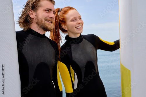 Photography Positive couple go to ocean